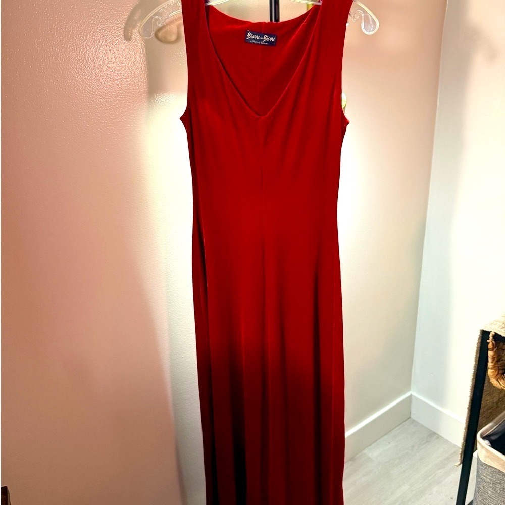 Bisou Bisou midi sexy vixen siren fall stretch red velvet 90s beauty date night